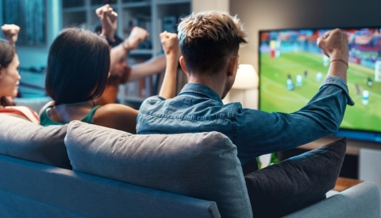 Cách kết nối kênh xem bóng miễn phí và tv tại nhà 4 Các cách kết nối kênh xem bóng miễn phí với TV